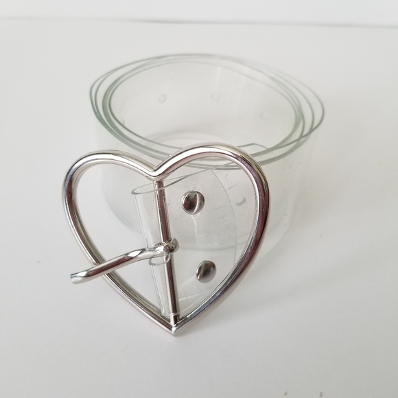 🚫SOLD🚫Clear Acrylic Heart Buckle Belt - Picture 2 of 6